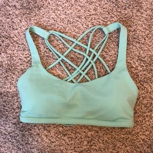 Lululemon free to be wild bra
